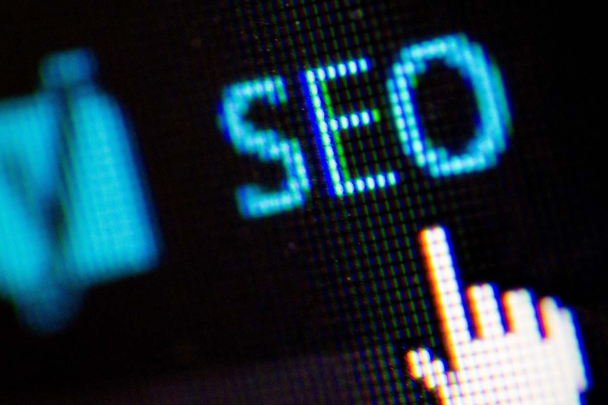 cursor hovering over SEO text on computer screen